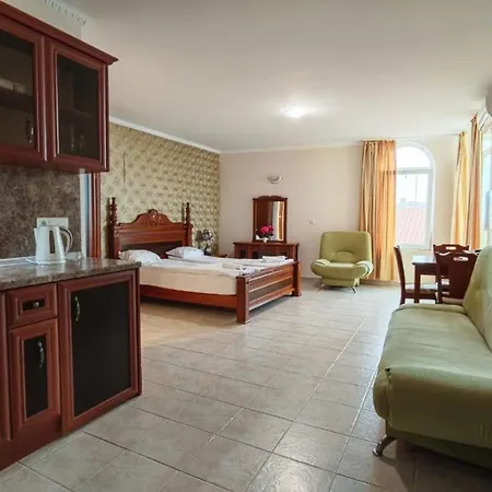 אתר נופש Marina Sunrise Complex By The Sea *