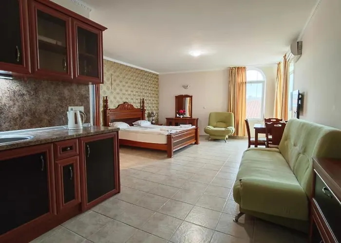 Marina Sunrise Complex By The Sea Θέρετρο Sveti Vlas